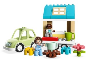 LEGO DUPLO Dom rodzinny na kółkach 10986 31 el.